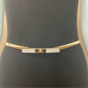 Gold tone metallic minimalist rectangle buckle rhinestones details skinny belt